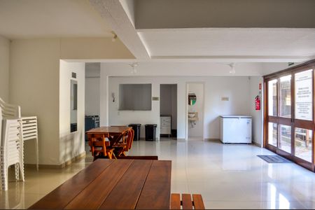 Apartamento para alugar com 70m², 2 quartos e sem vagaÁrea comum - Salão de festas