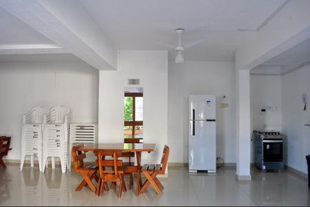 Apartamento para alugar com 70m², 2 quartos e sem vagaÁrea comum - Salão de festas