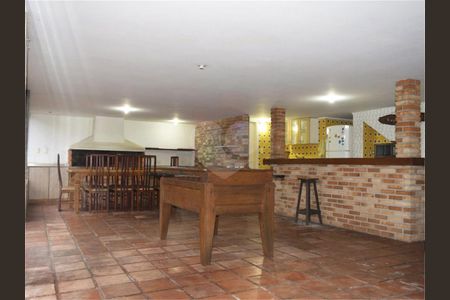 Casa à venda com 5 quartos, 259m² em Vila Campo Grande, São Paulo