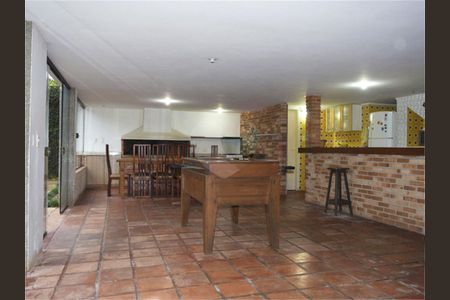 Casa à venda com 5 quartos, 259m² em Vila Campo Grande, São Paulo