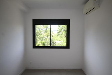 Quarto 1 de apartamento para alugar com 1 quarto, 47m² em Jardim do Salso, Porto Alegre