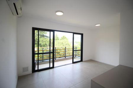 Sala de apartamento para alugar com 1 quarto, 47m² em Jardim do Salso, Porto Alegre