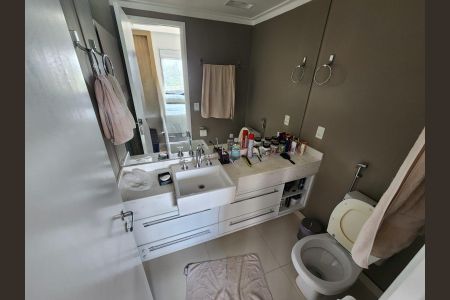 Apartamento para alugar com 105m², 2 quartos e 2 vagas Apartamento para alugar com 105m², 2 quartos e 2 vagasBanheiro