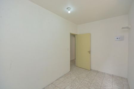 Quarto 1 de casa para alugar com 2 quartos, 50m² em Jardim Guanhembu, São Paulo