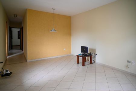 Sala de casa à venda com 3 quartos, 120m² em Vila Caraguata, São Paulo