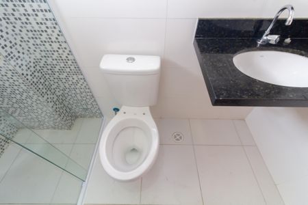 Banheiro de apartamento para alugar com 1 quarto, 28m² em Vila Jacuí, São Paulo