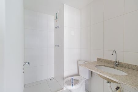 Banheiro de kitnet/studio à venda com 1 quarto, 26m² em Cidade Monções, São Paulo