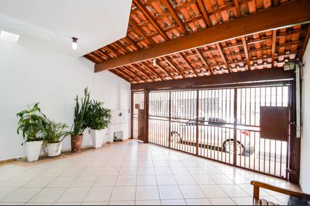 Casa à venda com 200m², 3 quartos e 2 vagas Casa à venda com 200m², 3 quartos e 2 vagasGaragem