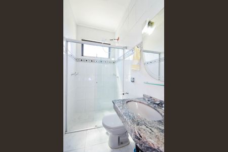 Casa à venda com 200m², 3 quartos e 2 vagas Casa à venda com 200m², 3 quartos e 2 vagasBanheiro Social