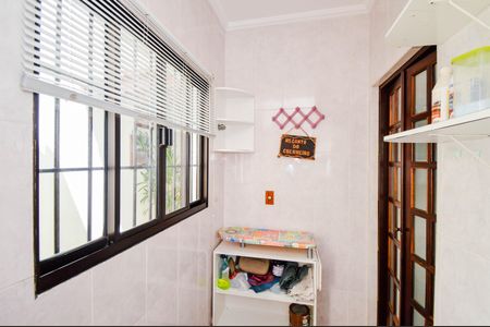 Casa à venda com 200m², 3 quartos e 2 vagas Casa à venda com 200m², 3 quartos e 2 vagasÁrea de Serviço