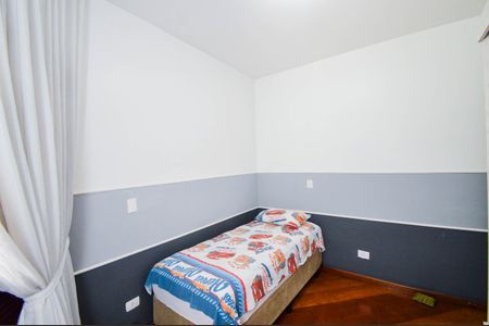 Casa à venda com 200m², 3 quartos e 2 vagas Casa à venda com 200m², 3 quartos e 2 vagasQuarto 2