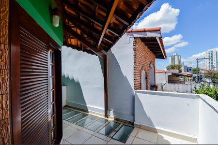 Casa à venda com 200m², 3 quartos e 2 vagas Casa à venda com 200m², 3 quartos e 2 vagasVaranda do Quarto 3 - Suíte