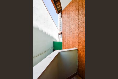 Casa à venda com 200m², 3 quartos e 2 vagas Casa à venda com 200m², 3 quartos e 2 vagasQuarto 1 - Varanda