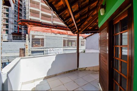 Casa à venda com 200m², 3 quartos e 2 vagas Casa à venda com 200m², 3 quartos e 2 vagasVaranda do Quarto 3 - Suíte