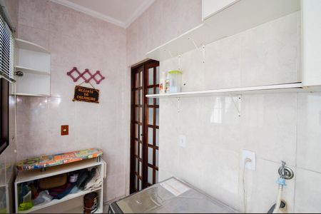 Casa à venda com 200m², 3 quartos e 2 vagas Casa à venda com 200m², 3 quartos e 2 vagasÁrea de Serviço