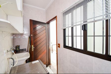 Casa à venda com 200m², 3 quartos e 2 vagas Casa à venda com 200m², 3 quartos e 2 vagasÁrea de Serviço