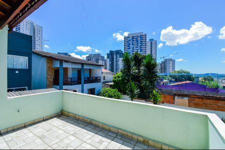 Casa à venda com 200m², 3 quartos e 2 vagas Casa à venda com 200m², 3 quartos e 2 vagasVaranda do Sótão