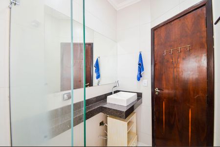 Casa à venda com 200m², 3 quartos e 2 vagas Casa à venda com 200m², 3 quartos e 2 vagasBanheiro da Suíte