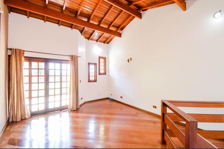Casa à venda com 200m², 3 quartos e 2 vagas Casa à venda com 200m², 3 quartos e 2 vagasSótão