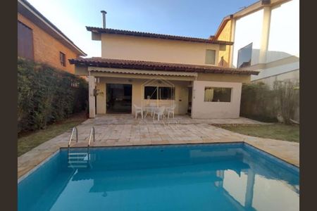 Casa de condomínio à venda com 300m², 4 quartos e 6 vagas