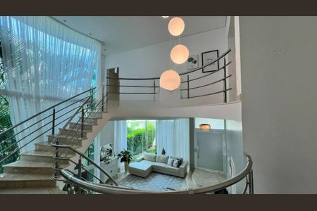 Casa de condomínio à venda com 350m², 4 quartos e 4 vagas