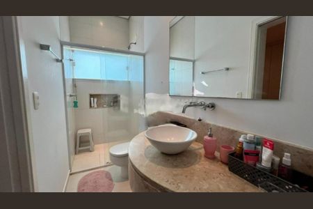 Casa de condomínio à venda com 350m², 4 quartos e 4 vagas