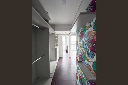 Apartamento à venda com 240m², 3 quartos e 4 vagasSuíte 1 Closet
