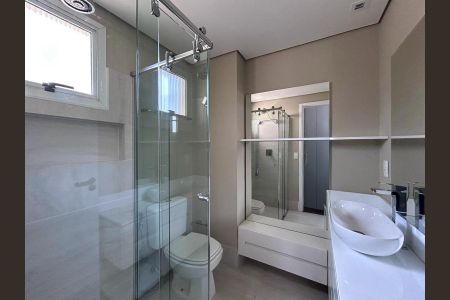 Apartamento à venda com 240m², 3 quartos e 4 vagasBanheiro Suíte 2