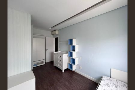 Apartamento à venda com 240m², 3 quartos e 4 vagasSuíte 2