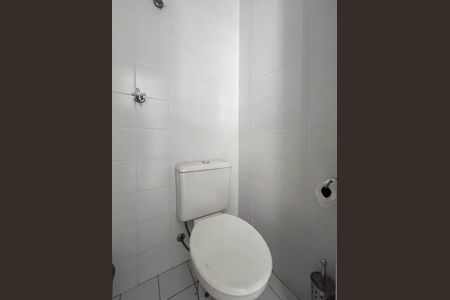 Apartamento à venda com 240m², 3 quartos e 4 vagasBanheiro de Serviço