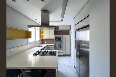 Apartamento à venda com 240m², 3 quartos e 4 vagasCozinha