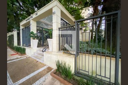 Apartamento à venda com 240m², 3 quartos e 4 vagasFachada