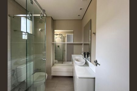 Apartamento à venda com 240m², 3 quartos e 4 vagasBanheiro Suíte 2