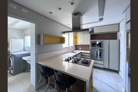 Apartamento à venda com 240m², 3 quartos e 4 vagasCozinha