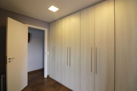 Apartamento à venda com 155m², 3 quartos e 3 vagasSuíte 2 Closet