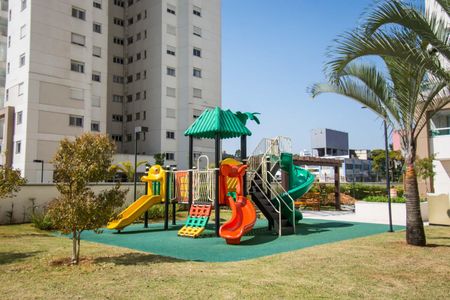 Apartamento à venda com 155m², 3 quartos e 3 vagas Apartamento à venda com 155m², 3 quartos e 3 vagasÁrea comum - Playground