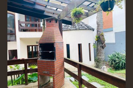 Casa à venda com 325m², 4 quartos e 3 vagas