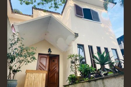 Casa à venda com 325m², 4 quartos e 3 vagas