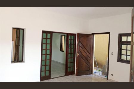 Casa à venda com 253m², 4 quartos e 2 vagas