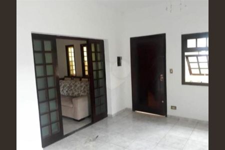Casa à venda com 253m², 4 quartos e 2 vagas