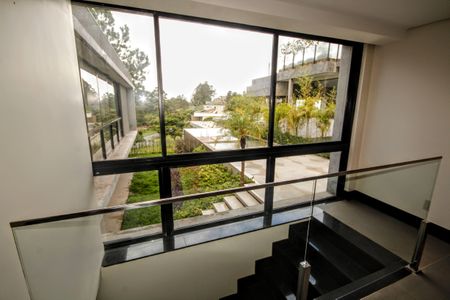 Casa de condomínio à venda com 403m², 4 quartos e 4 vagasvista