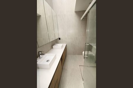 Casa de condomínio à venda com 403m², 4 quartos e 4 vagasbanheiro 4