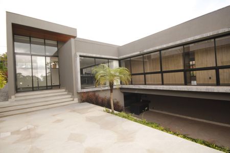 Casa de condomínio à venda com 403m², 4 quartos e 4 vagasfachada