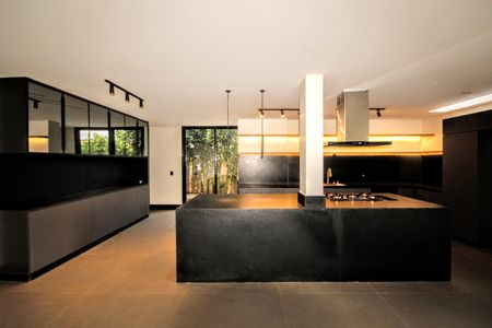 Casa de condomínio à venda com 403m², 4 quartos e 4 vagassala