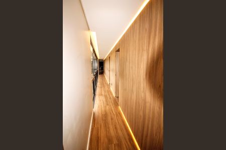 Casa de condomínio à venda com 403m², 4 quartos e 4 vagascorredor