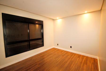 Casa de condomínio à venda com 403m², 4 quartos e 4 vagasquarto 3