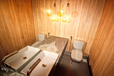 Casa de condomínio à venda com 403m², 4 quartos e 4 vagaslavabo