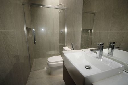 Casa de condomínio à venda com 403m², 4 quartos e 4 vagasbanheiro 1