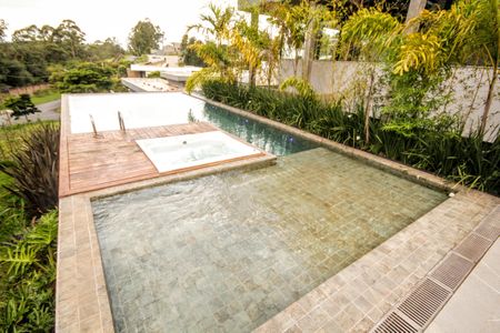 Casa de condomínio à venda com 403m², 4 quartos e 4 vagasPiscina