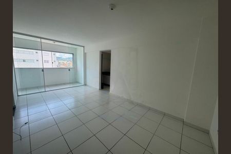 Sala de apartamento à venda com 3 quartos, 74m² em Betânia, Belo Horizonte
